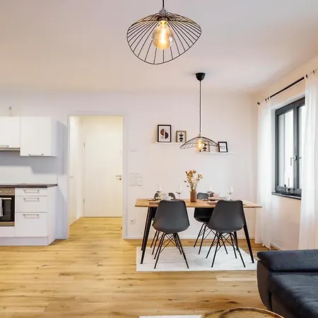 Keep Business Suite H66-1 Mit Kueche, Balkon, Pkw-Stellplatz Oedheim Экстерьер фото